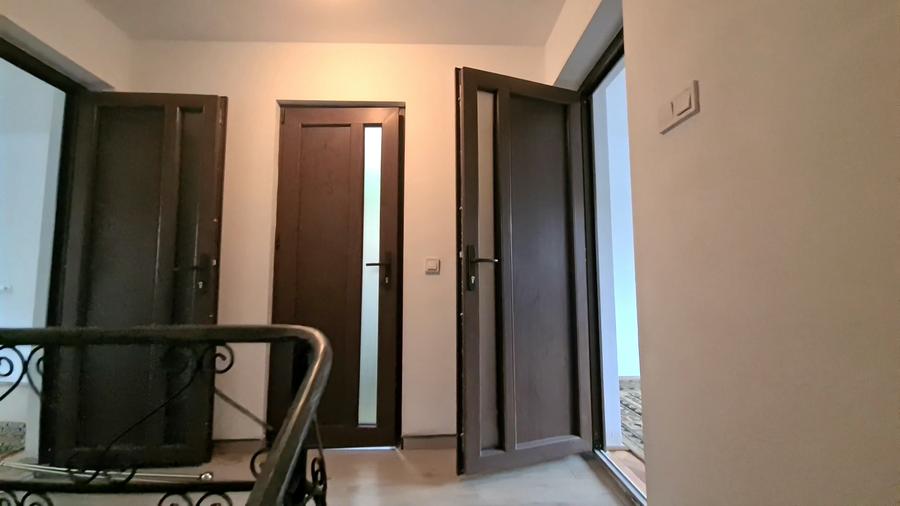 DOUA CASE DE VANZARE - ZONA RACADAU - SINGUR IN CURTE