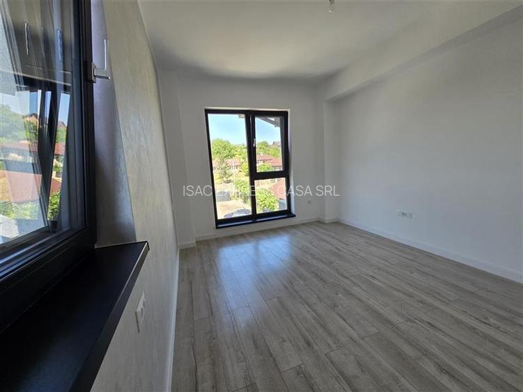 De inchiriat: Penthouse 4 camere 118 mp - etaj 3/3 | Terasa 19,2 mp. 3,8 km fata - 16