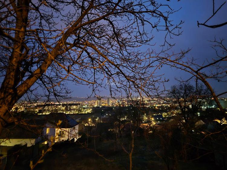 Casa Cuplata cu 410mp teren, 161mp util, la 3km de Pta Unirii, amplasament Sudic - 2
