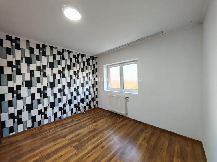 Apartamant 3 camere, bloc nou LOC DE PARCARE IN SUBTERAN INCLUS - 12