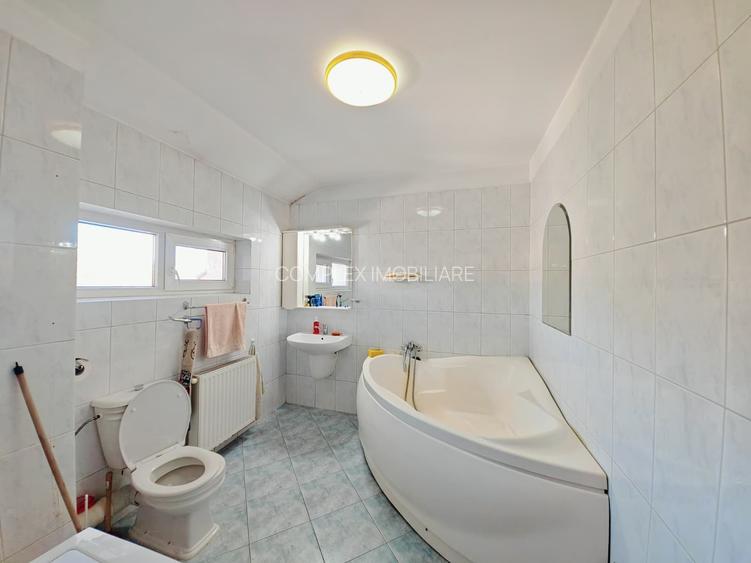 Fundeni | Str.Cuprului | Apartament in vila la etajul2  | curte comuna | parcare - 16