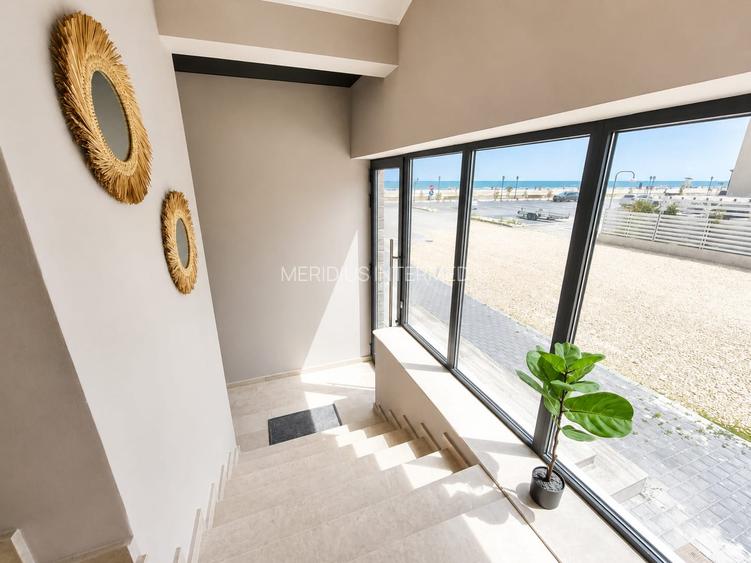 Inchiriere Apartamente cu vedere frontală la mare prima linie la plajă - 8