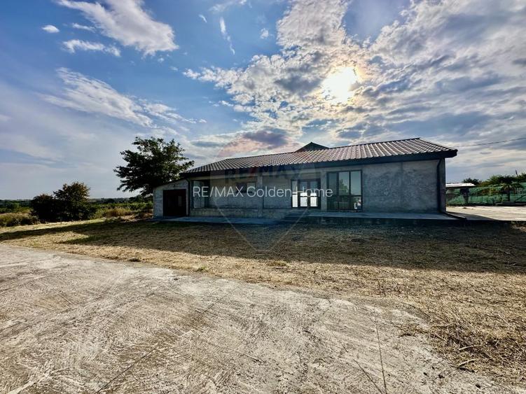 Casă sau Spatiu Dumbraveni langa DN E85 - 14