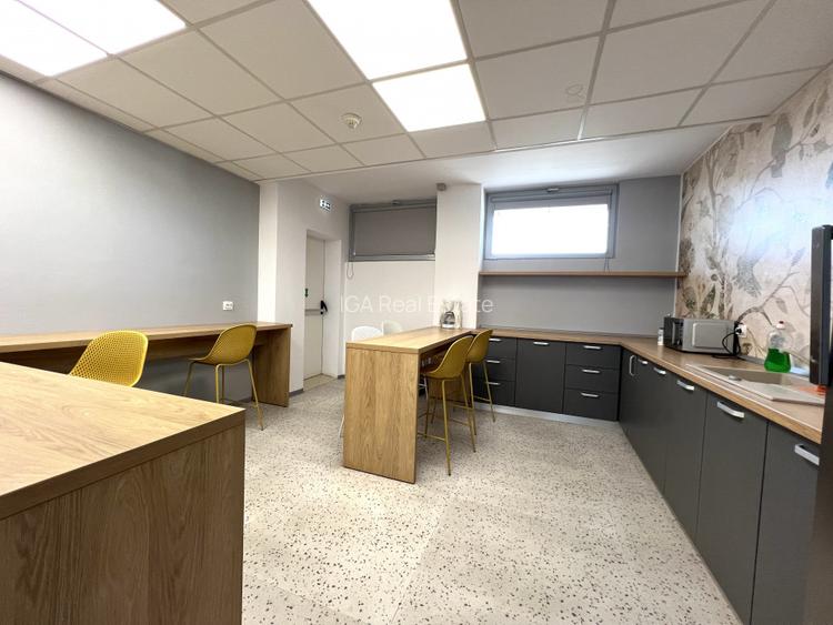 Spatii  de birouri Luminos / 190-350 mp / in cladire noua cu paza  - 8