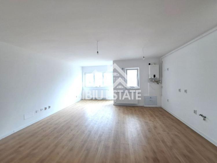 Apartament 4 camere, 2 bai, lift si parcare INTABULAT - 10