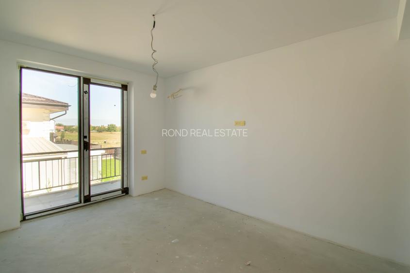 Vila alipita,finalizata, impecabil executata, teren 350mp, preechipare AC - 12