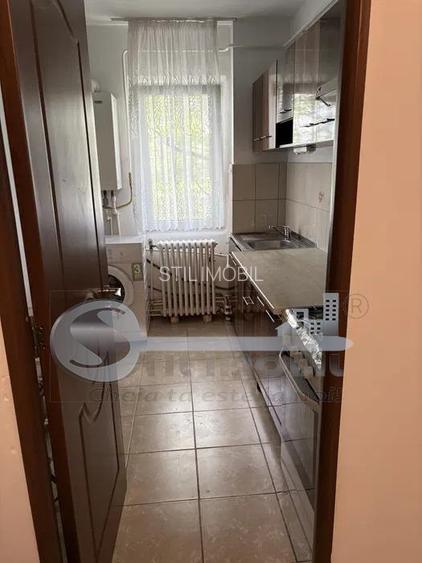 Apartament 3 camere, Pod Ros,  aer conditionat, doua balcoane - 4