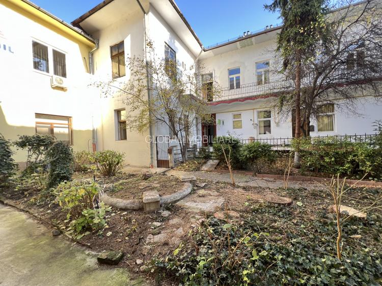 2 camere, Finisat, Curte str.Iuliu Maniu, Centru - 15