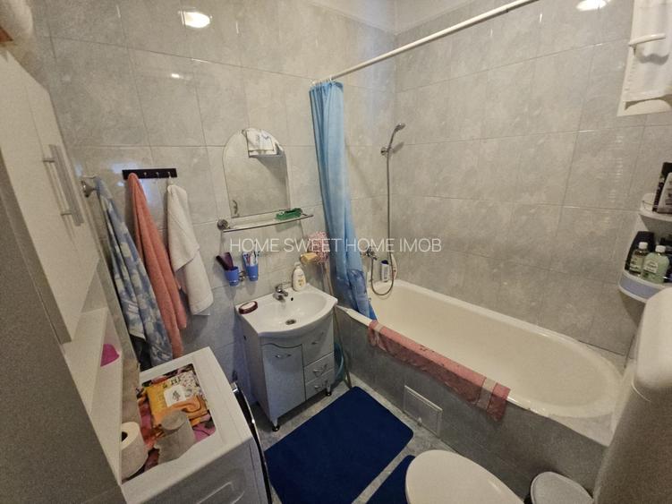 Casa cu 2 apartamente 3 cam | 140 mp | 3 Boxe +17mp | pod +45 mp | Decebal - 24