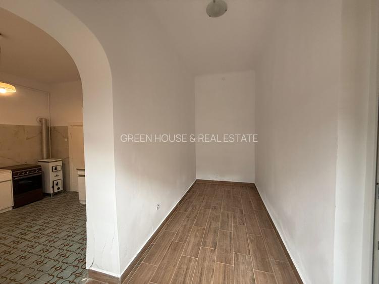 Casă spațioasă cu potențial de extindere, zona Judecatoriei - 11