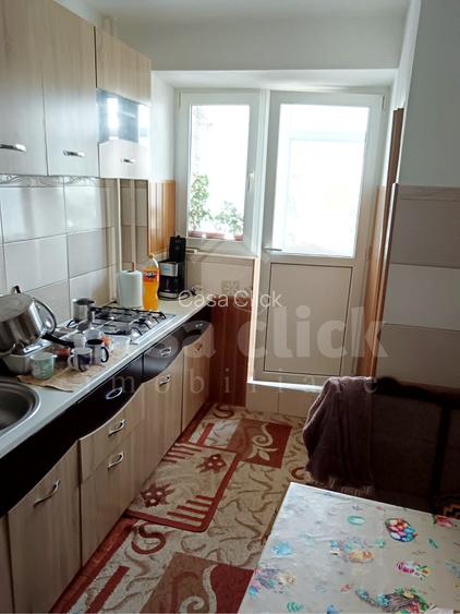 2 camere decomandat Micro 18, balcon mare, etaj 2 - 5