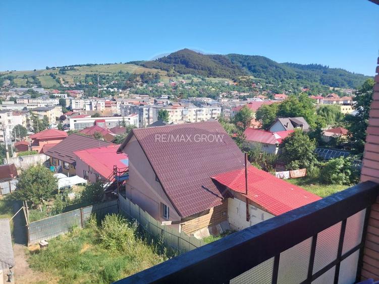 Apartament cu 4 camere decomandat de vânzare în Moinesti - 11