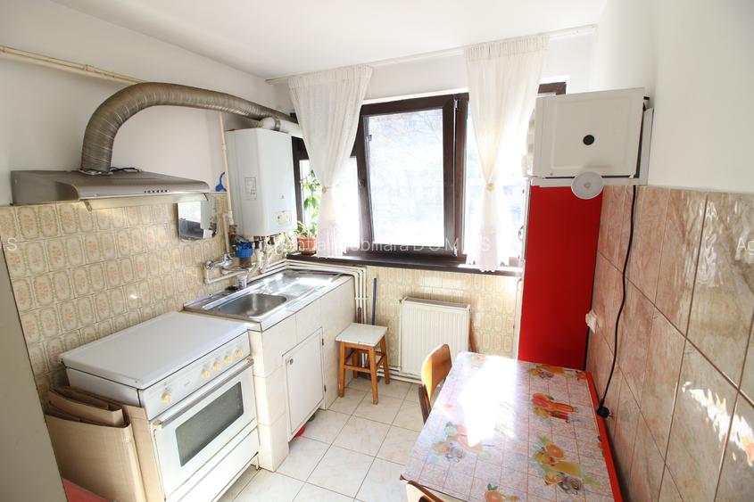 Apartament 2 camere Ultracentral, centrala termica, liber - 3