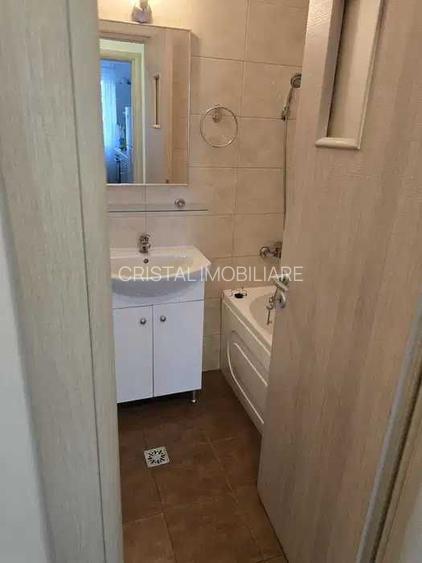 Apartament 2 camere de închiriat Apărătorii Patriei - 7