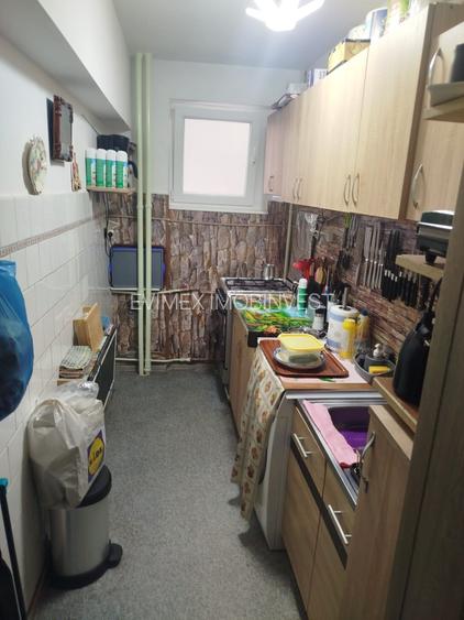 Dristor- strada Ramnicu Sarat, bloc mixt - garsoniera, etaj 1/10 - 5