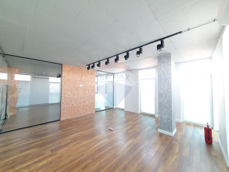 Birou modern 151 mp în Arad Plaza, 2 locuri de parcare - 8
