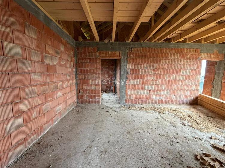 Casa la rosu din caramida de vanzare in comuna Carligele - 10