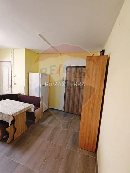 Apartament cu 2 camere de vânzare - 9