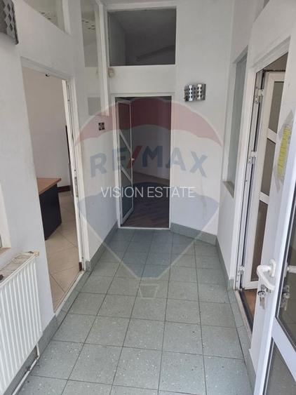 Ansamblu casa de locuit, hala productie ,spatiu de birouri si teren - 11