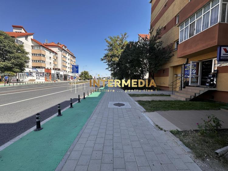 INCHIRIERE Spatiu Comercial CETATE Bulevard 34 mp. Centrala Termopane Contoare