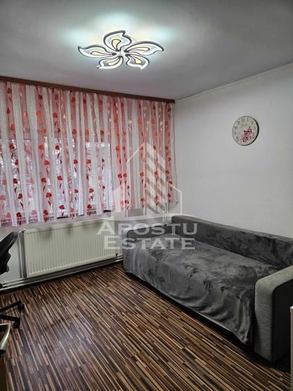 Apartament cu 3 camere,2 bai,semidecomadat,centrala proprie, Girocului
