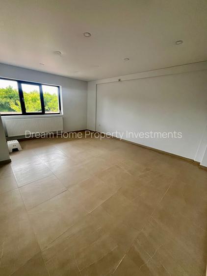 Bazin de inot /afacere la cheie/ randament 8 % - 11