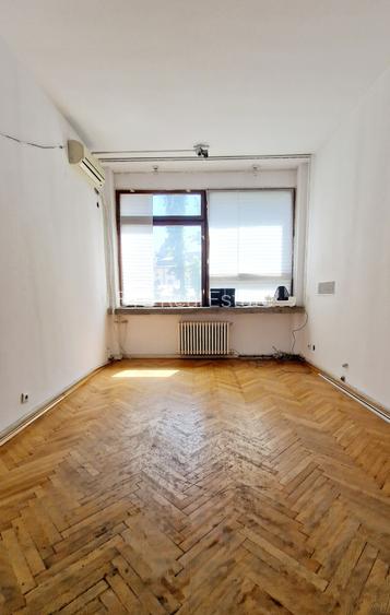 Spatiu Birou de Inchiriat  Metrou Universitate 18 MP Acces si Paza 24/7 - 7