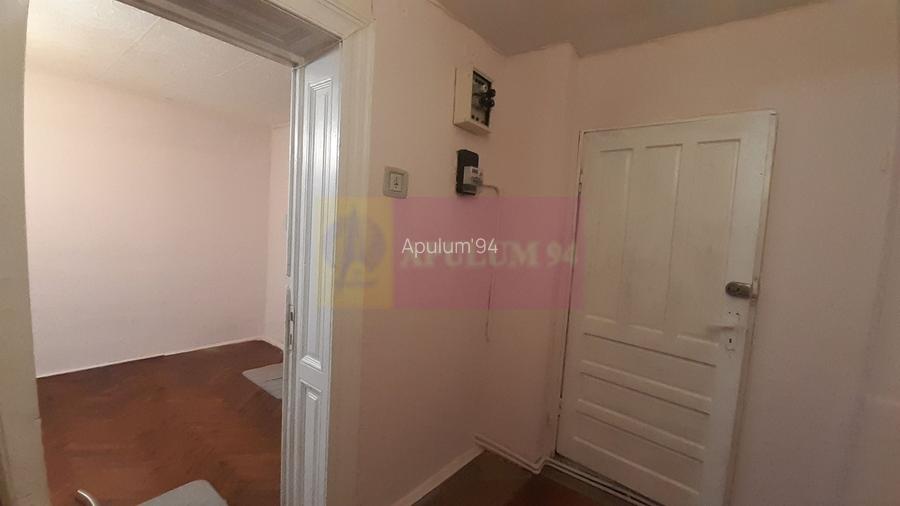 Casa în Ultracentralul Bucureștiului la preț mic (casă mică) - 9