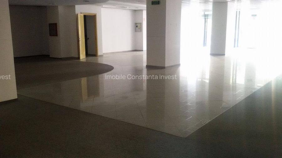 Spatiu comercial et 1 si 2 - 350mp /nivel ultracentral - 2