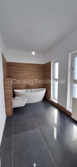 Casa de vanzare in zona Voluntari - 24