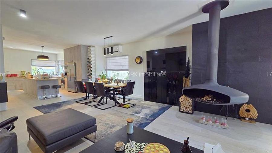 VILA PE PARTER SUPERBA MOBILATA / UTILATA CU PISICINA SI TEREN GENEROS - 6