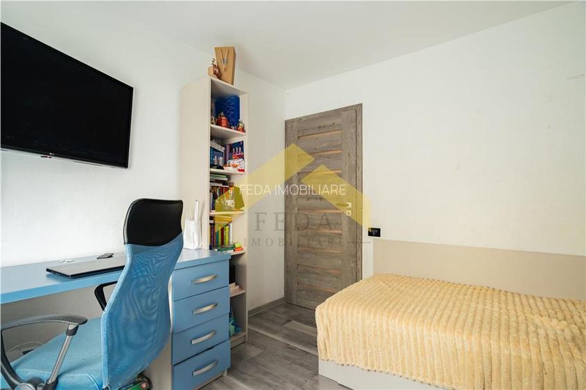 Apartament 3 camere de vanzare cartier Micalaca, zona 500 - 15