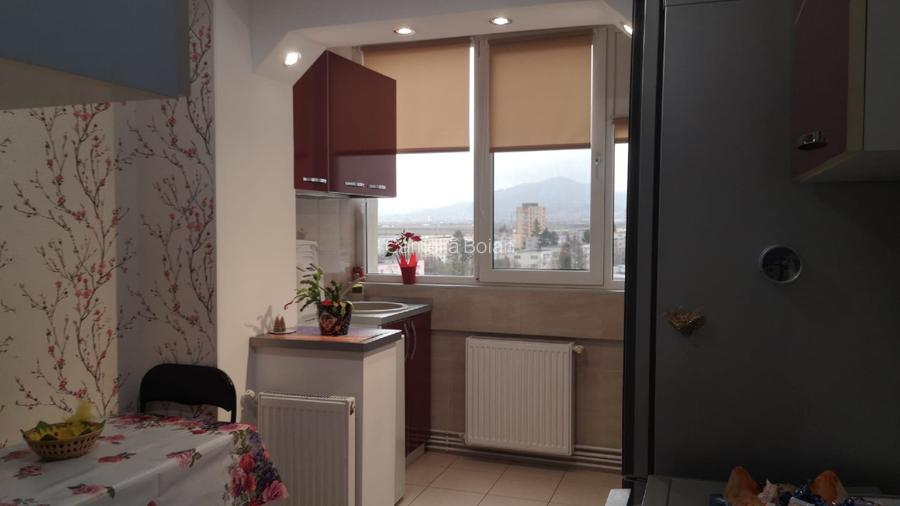 Proprietar, ofer spre vanzare apartament mobilat si  utilat +parcare - 3