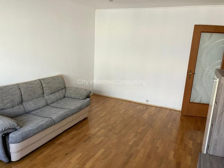 2 camere  – Băneasa, Bd. Aerogării pe Str. Neagoe Vodă, etaj 2/4, dec, mobilat. - 5