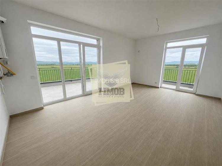 Penthouse la cheie cu 3 camere 2 bai si 40 mp terasa Calea Surii Mici - 2