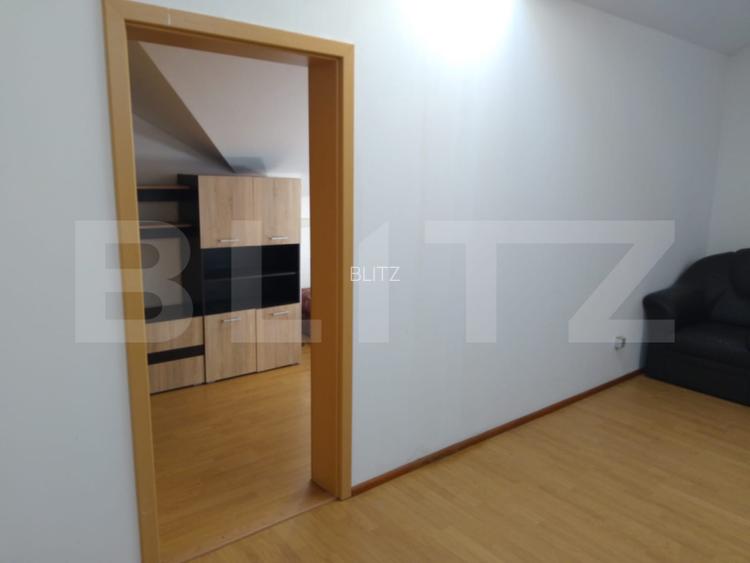 Apartament 3 camere, mobilat, parcare, zona Centrala Gilau  - 2