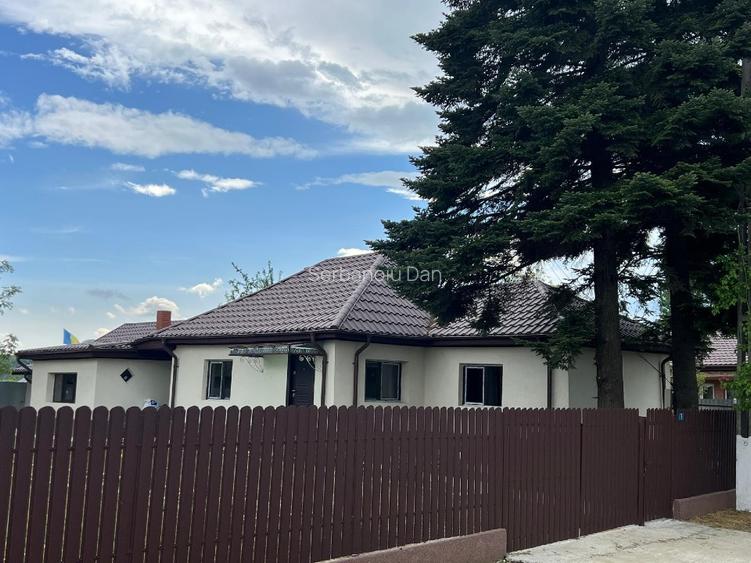 Vanzare Teren intravilan 4971 mp și Casă renovată complet exterior în 2024 - 3