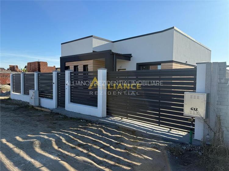 <Casa individuala parter> 4 camere 2 bai 371 mp teren - 4