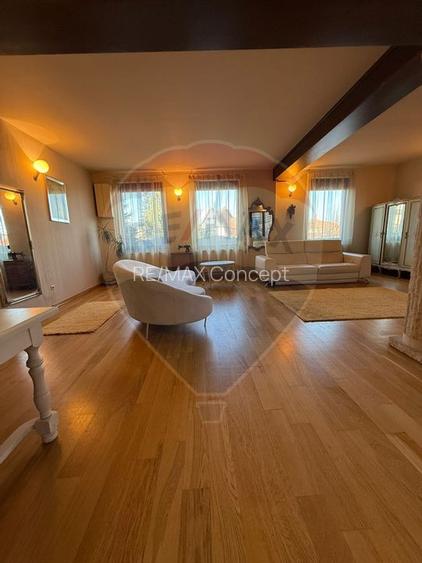 Casă / Vilă de închiriat în Gruia - 5