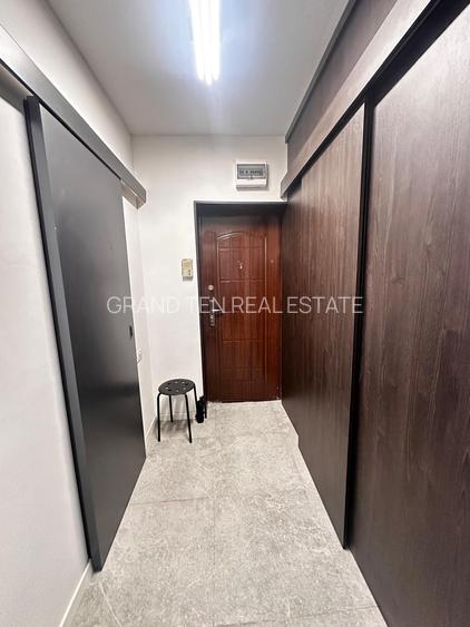 Inchiriere apartament 2 camere semidecomandat,metrou Parc Bazilescu, etaj 1 - 11