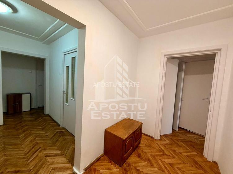 Apartament cu 3 camere, centrala proprie, zona Complex Studentesc - 14
