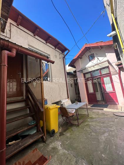 2 corpuri de casa - Centru - 155.000 euro  (Cod E8+E10) - 2