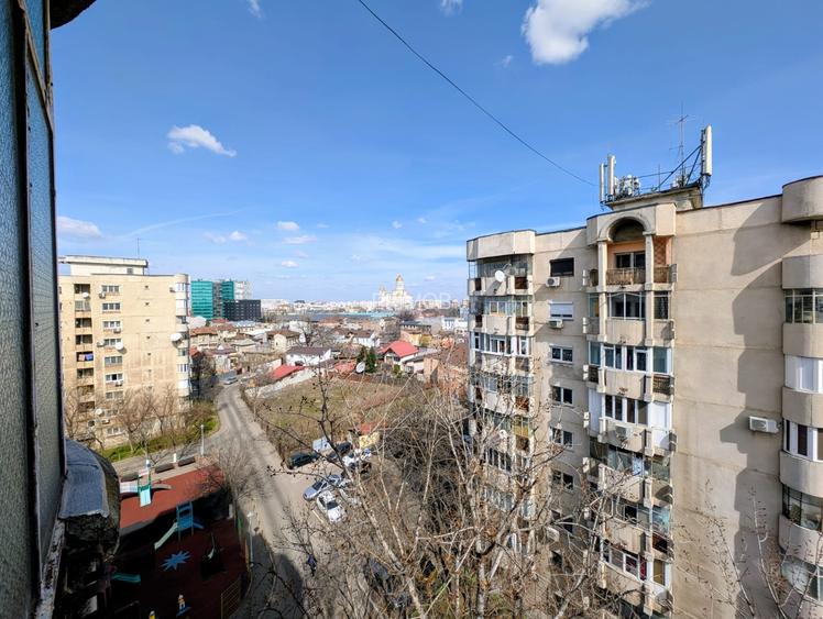 Liberty Mall-Rond Cosbuc,Nasaud stradal,bloc/scara impecabile,semimobilat,S-E - 10