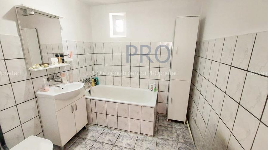 COMISION 0% Casa individuala/5 camere/460 mp teren/garaj/zona D.D. Rosca  - 12