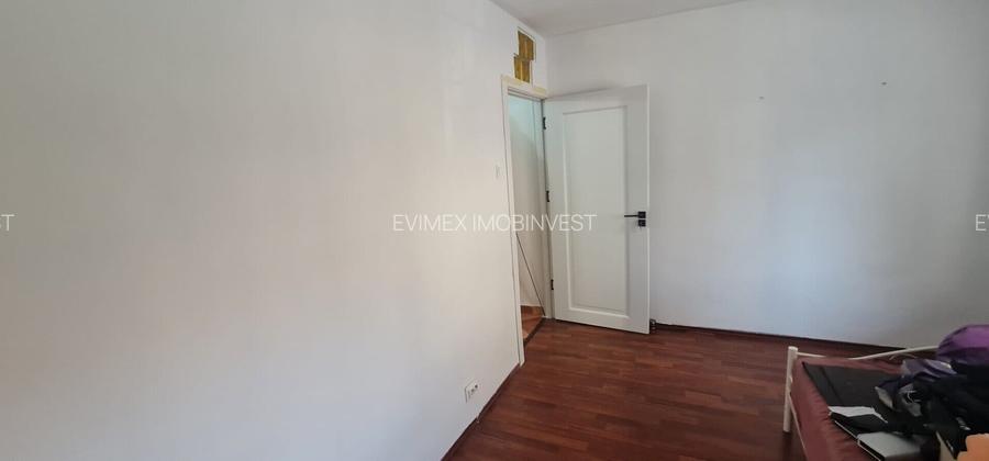 Mall Vitan Apartament spatios 3 camere cu centrala proprie - 7