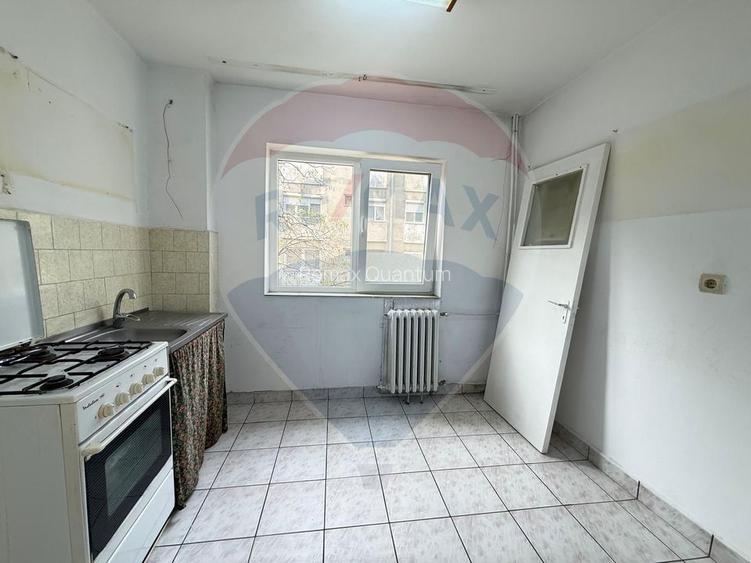 De vânzare apartament  2 camere , Etaj  1, Str. Moldovei, Rogerius - 2