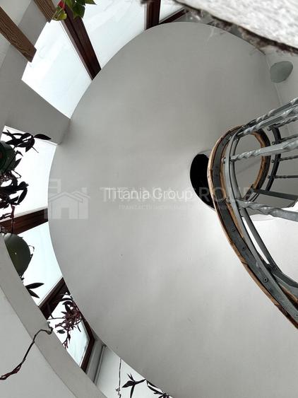 Casă individuală cochetă, cu priveliște, garaj, teren 496 mp, comision 0 - 9