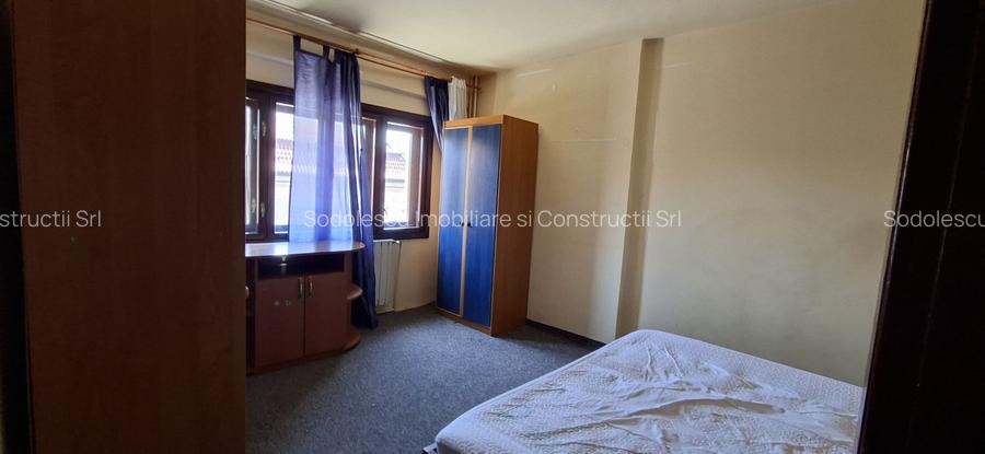 Apartament cu 3 camere - zona semicentrala - 13