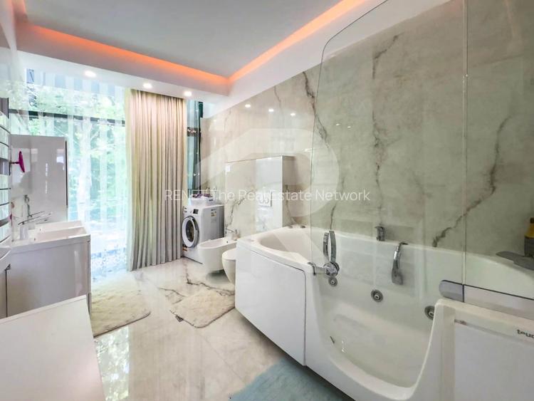 Pe Malul Snagovului, Unde Luxul Devine Cotidian - 23