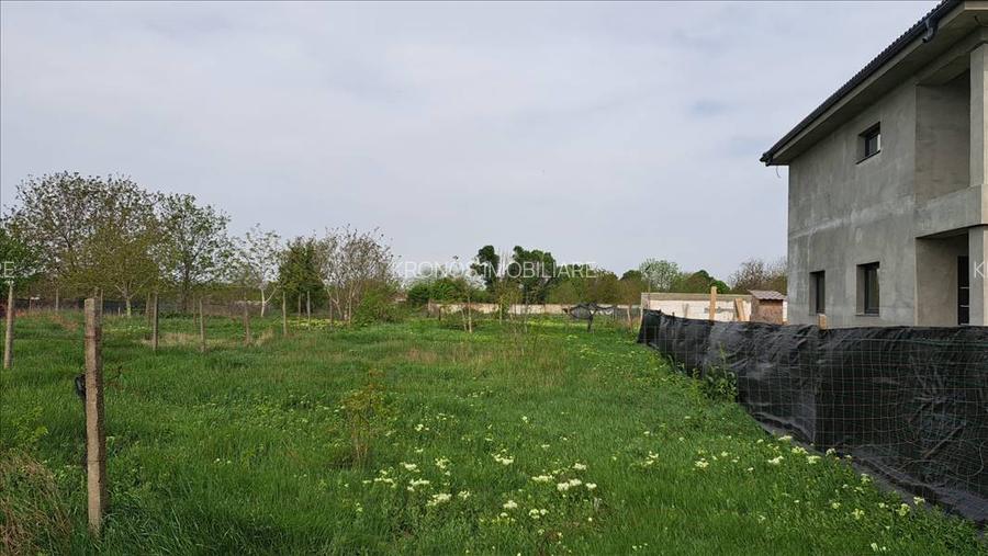 KM.5, EN-GROS TEREN 333 MP. DESCHIDERE 12.40 M, INTRAVILAN,INTRE VILE, UTILITATI - 4